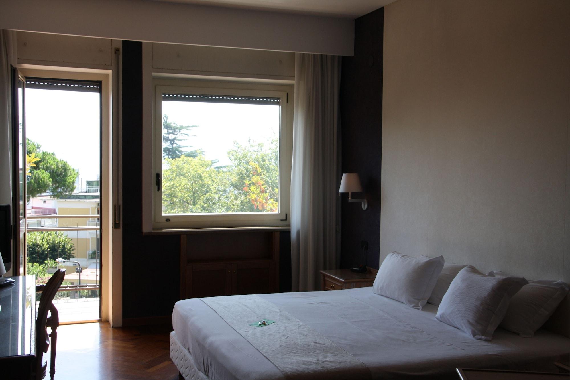 Culture Hotel Villa Capodimonte Naples Exterior photo