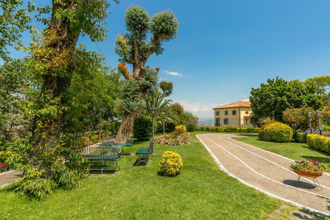 Culture Hotel Villa Capodimonte Naples Exterior photo