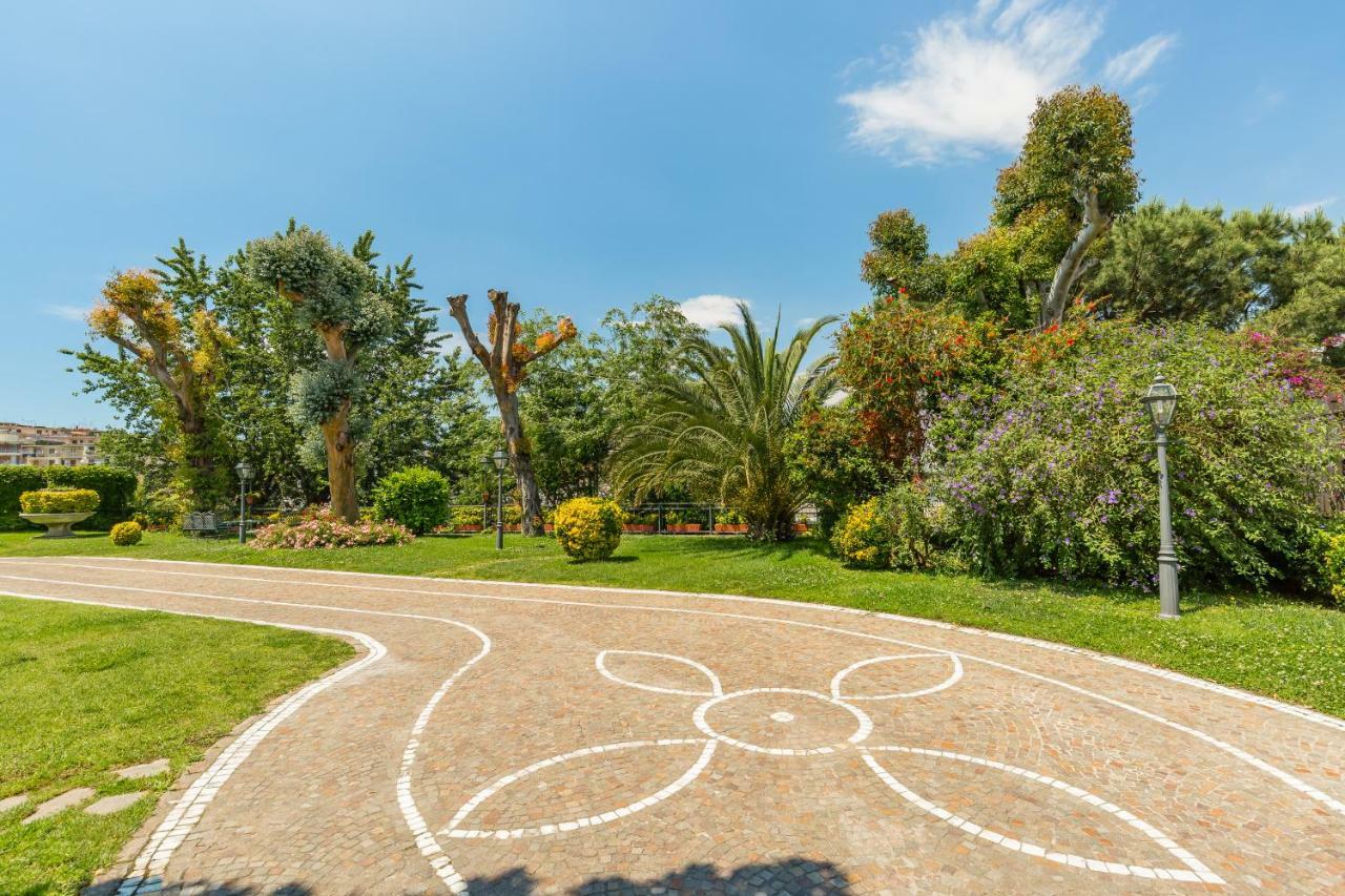 Culture Hotel Villa Capodimonte Naples Exterior photo
