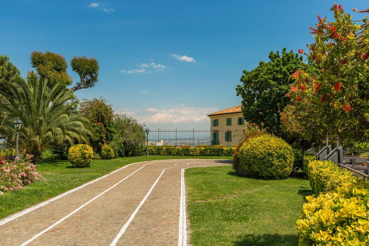 Culture Hotel Villa Capodimonte Naples Exterior photo